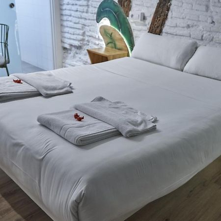 Pension Aliciazzz Bed And Breakfast Bilbao Eksteriør bilde