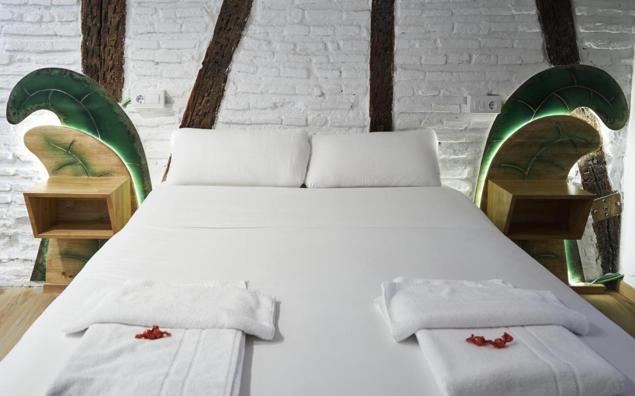 Pension Aliciazzz Bed And Breakfast Bilbao Eksteriør bilde