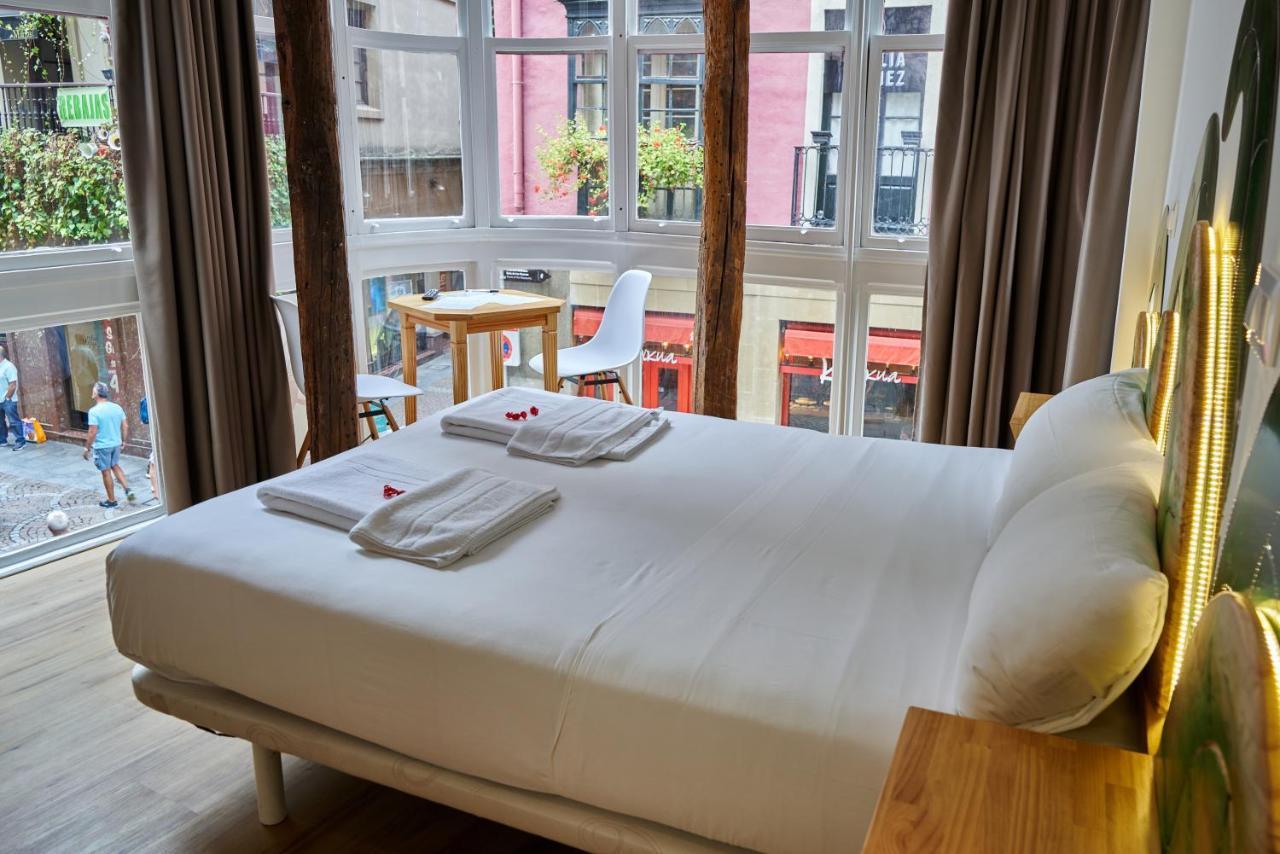 Pension Aliciazzz Bed And Breakfast Bilbao Eksteriør bilde