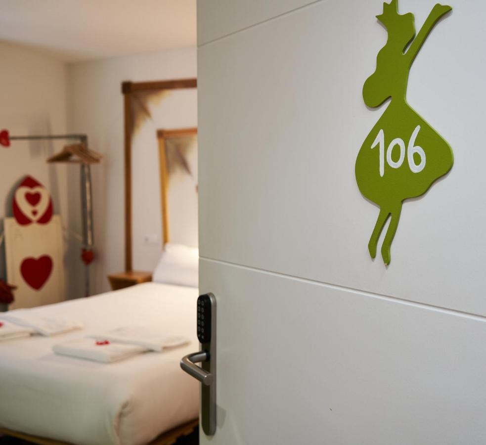 Pension Aliciazzz Bed And Breakfast Bilbao Eksteriør bilde