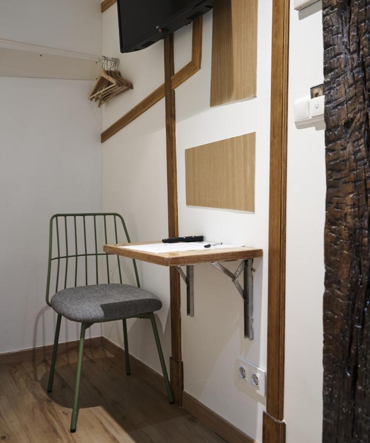 Pension Aliciazzz Bed And Breakfast Bilbao Eksteriør bilde