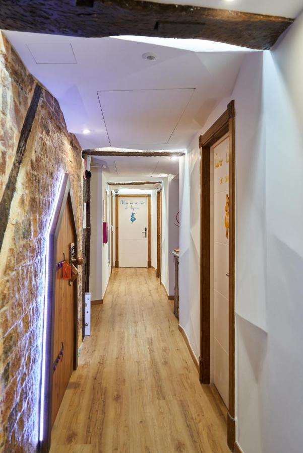 Pension Aliciazzz Bed And Breakfast Bilbao Eksteriør bilde