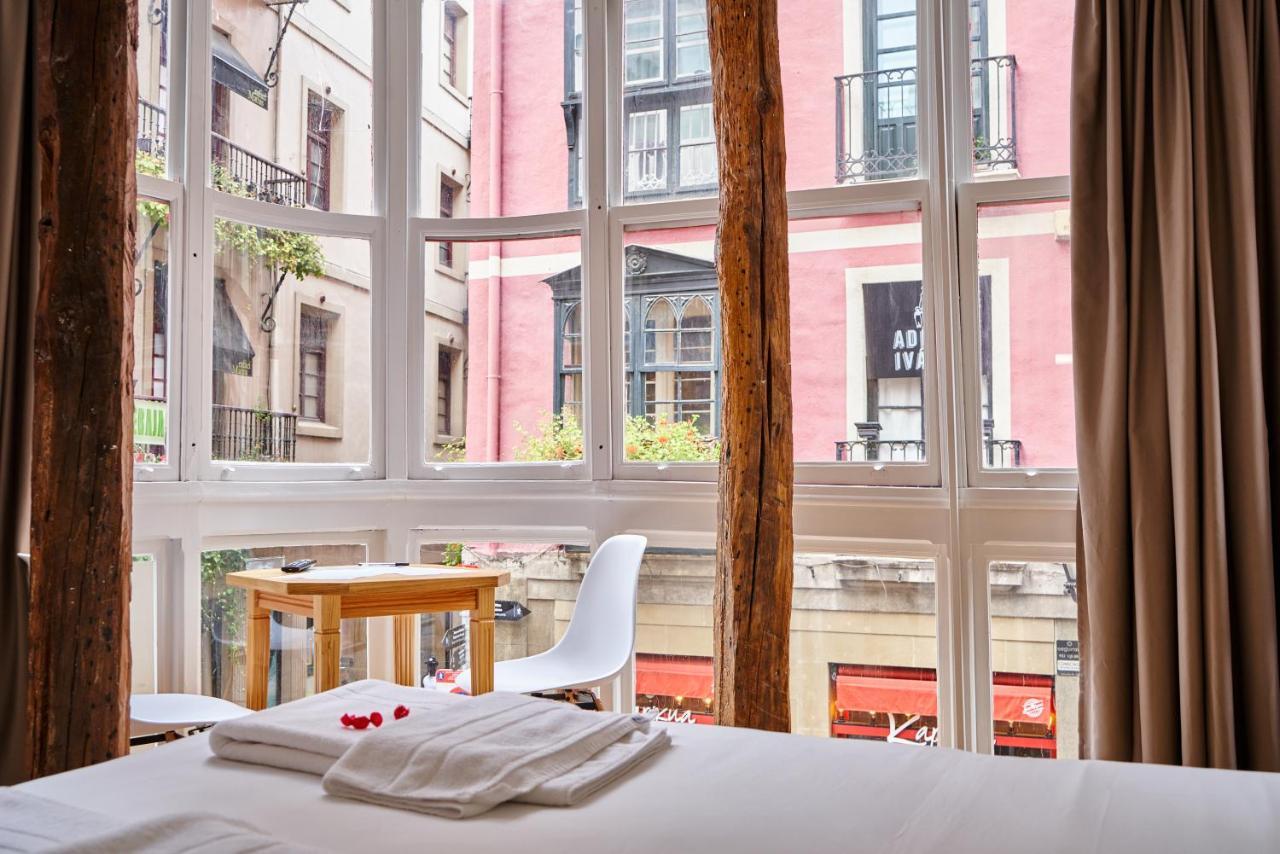 Pension Aliciazzz Bed And Breakfast Bilbao Eksteriør bilde