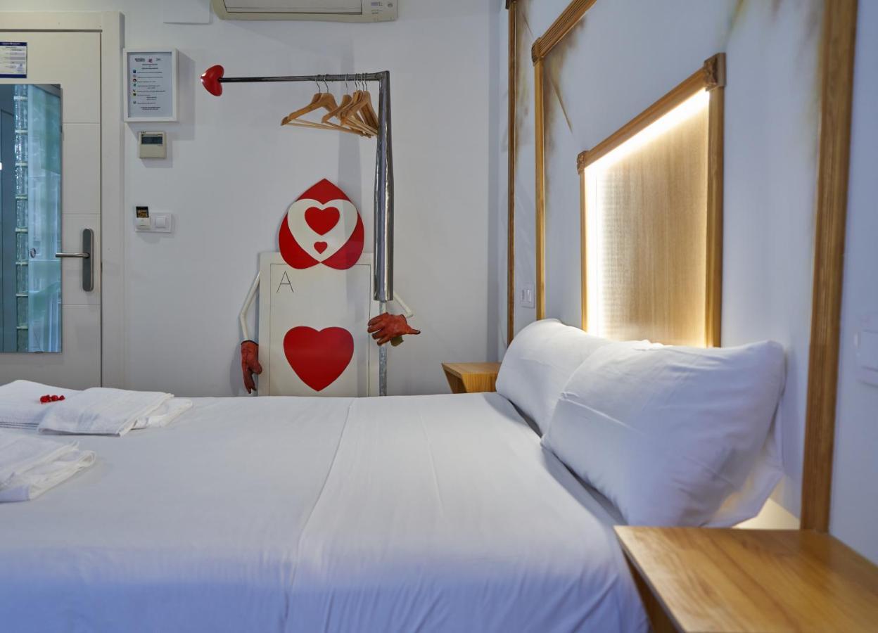 Pension Aliciazzz Bed And Breakfast Bilbao Eksteriør bilde