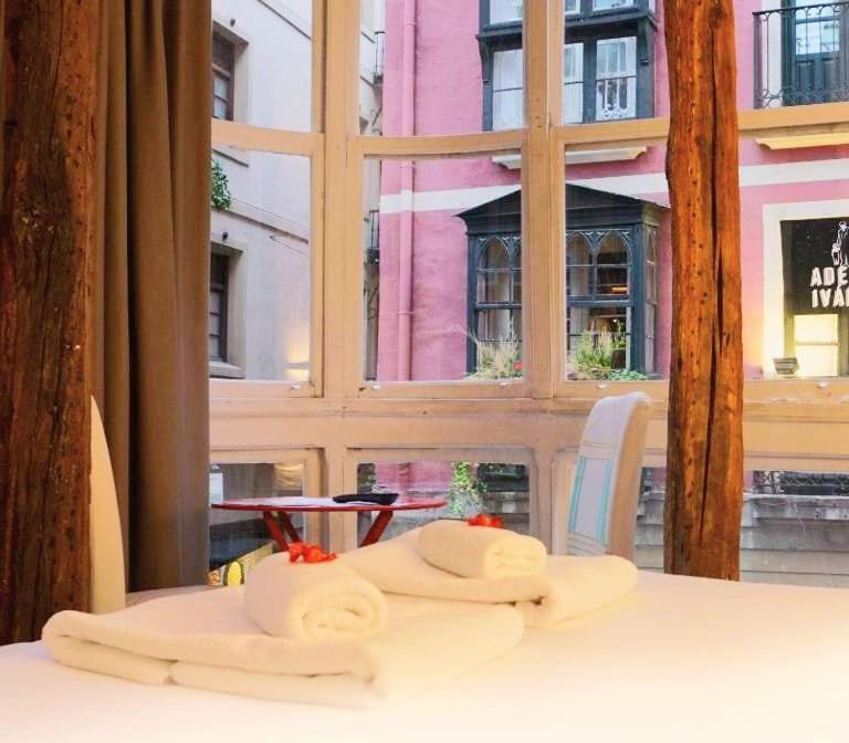 Pension Aliciazzz Bed And Breakfast Bilbao Eksteriør bilde