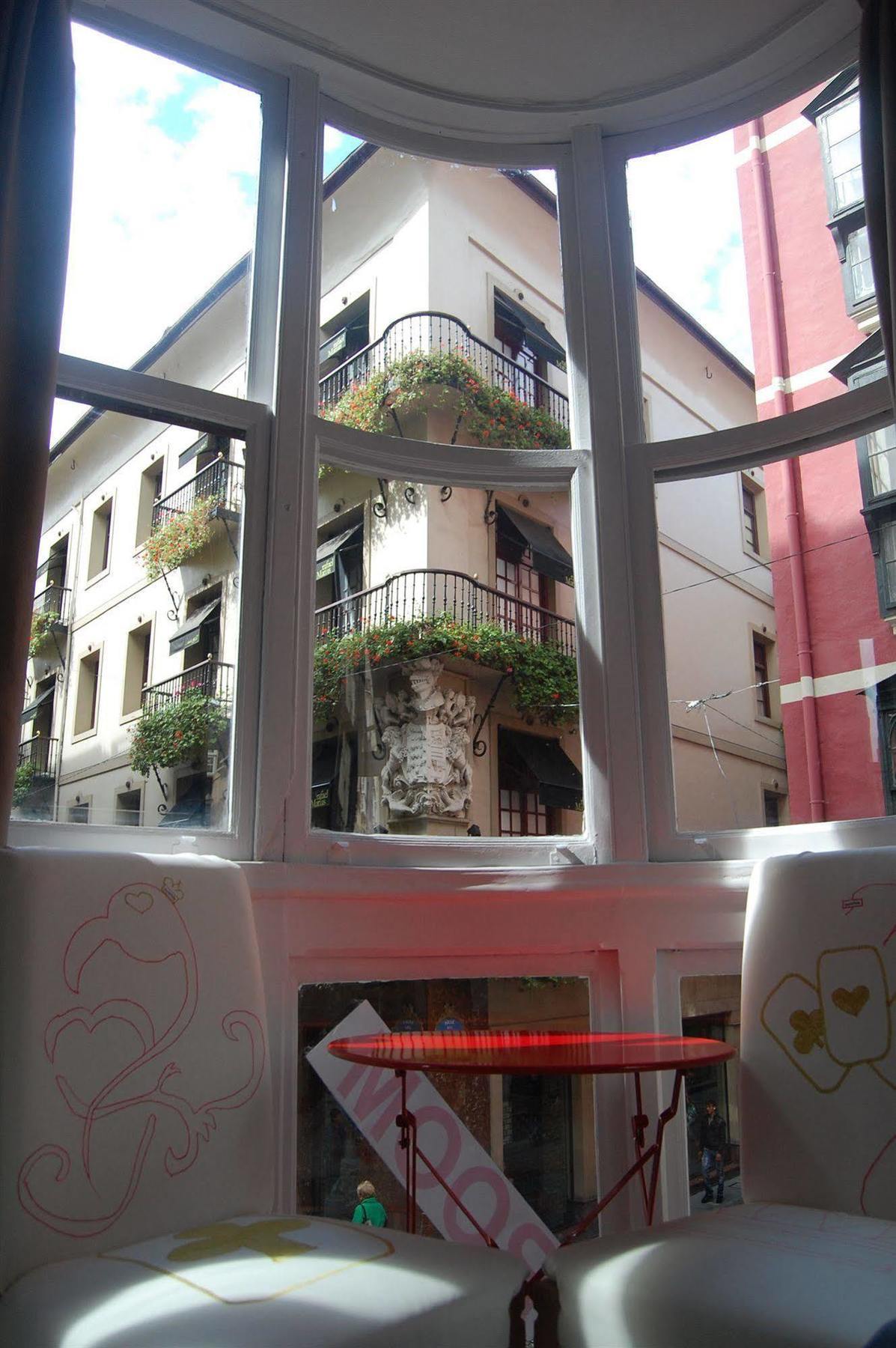 Pension Aliciazzz Bed And Breakfast Bilbao Eksteriør bilde