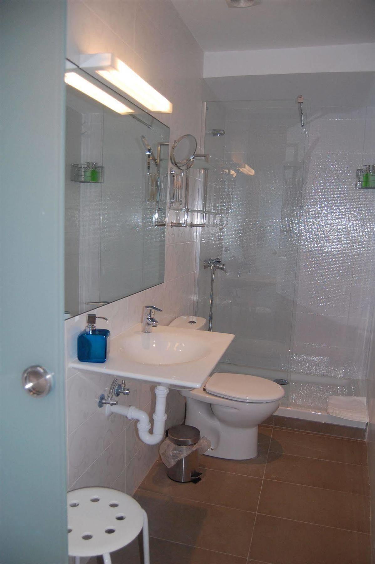 Pension Aliciazzz Bed And Breakfast Bilbao Eksteriør bilde