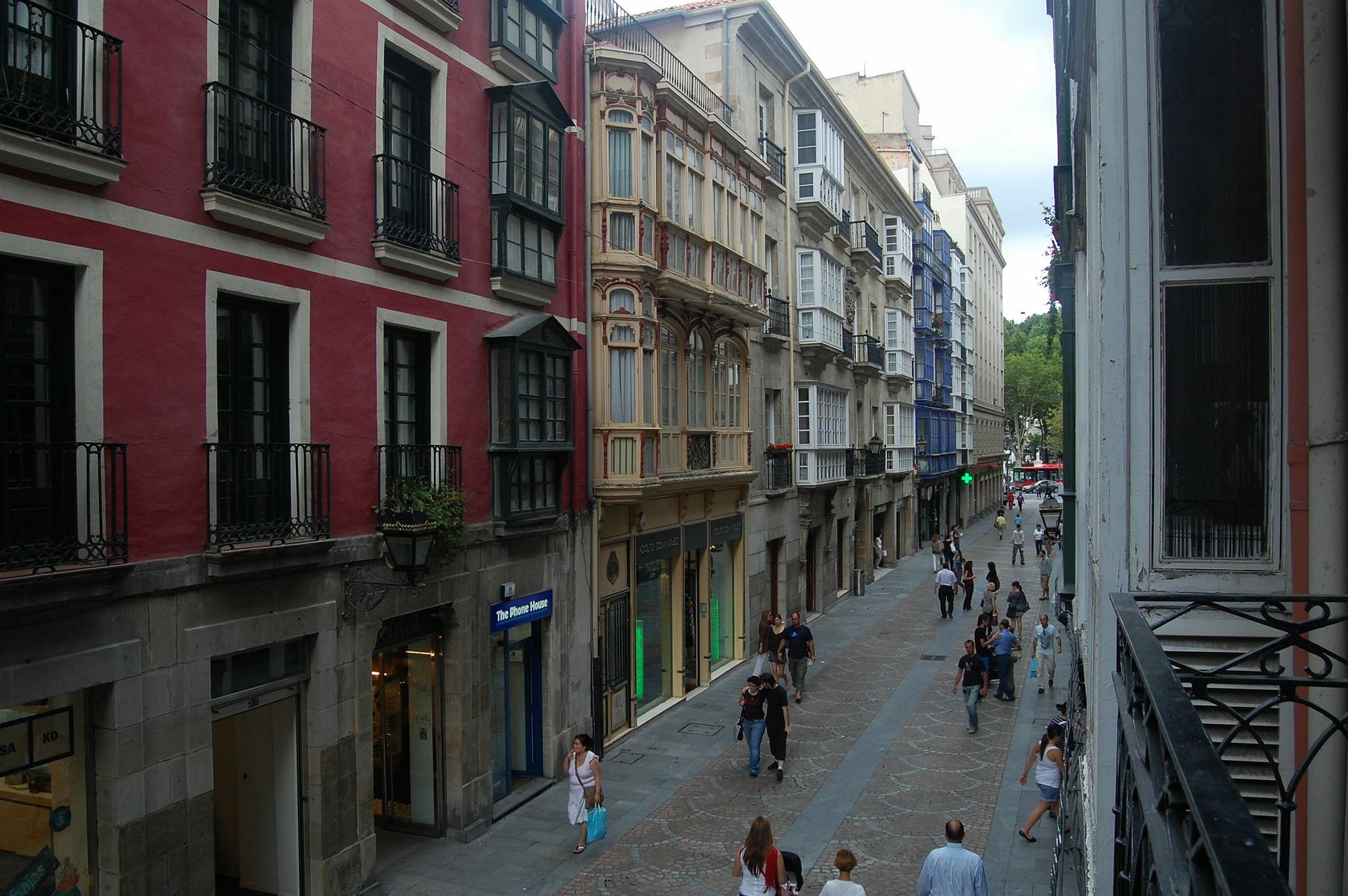 Pension Aliciazzz Bed And Breakfast Bilbao Eksteriør bilde